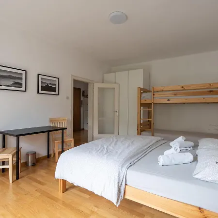 アパート Merano-biz メラーノ